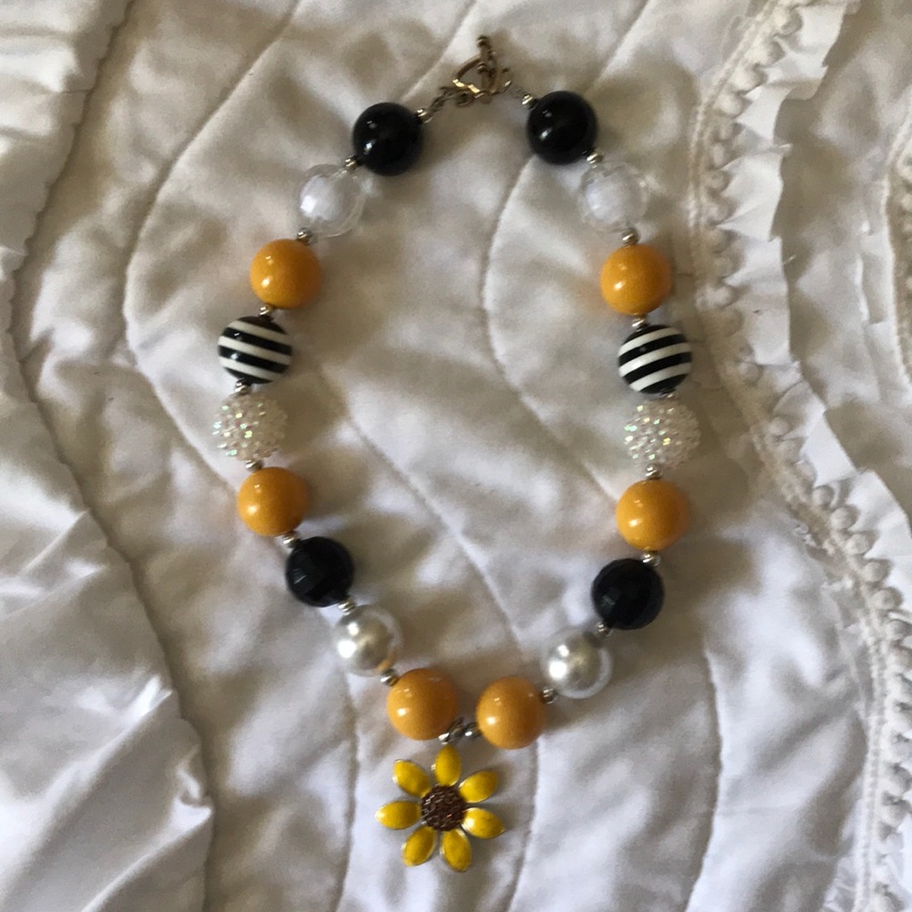 Bubblegum sunflower necklace - toddler